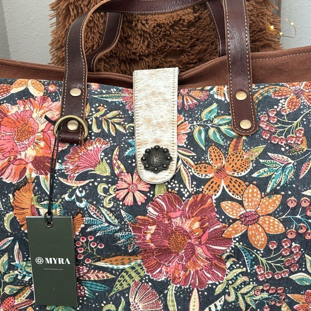 Myra Bag Fyole Canvas & Hairon Weekender Bag - Picture 9 of 10